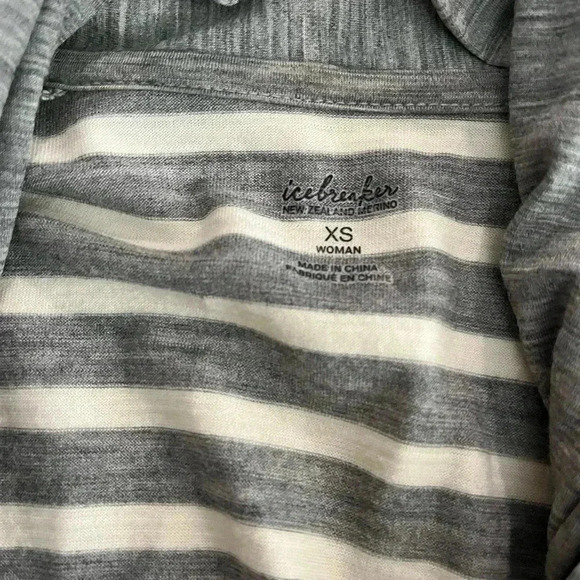 [XS] Icebreaker Women's  Villa Wrap Merino Wool cardigan - Picture 5 of 10